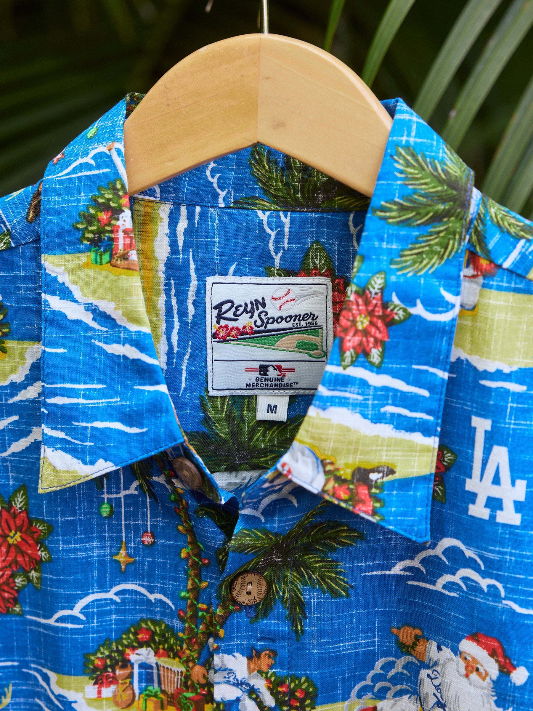 Reyn Spooner MLB Los Angeles Dodgers Christmas Button Front Short Sleeve Camp Shirt