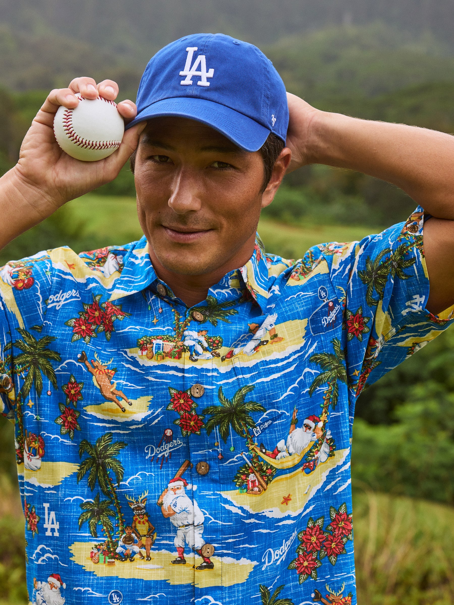 Reyn Spooner MLB Los Angeles Dodgers Christmas Button Front Short Sleeve Camp Shirt