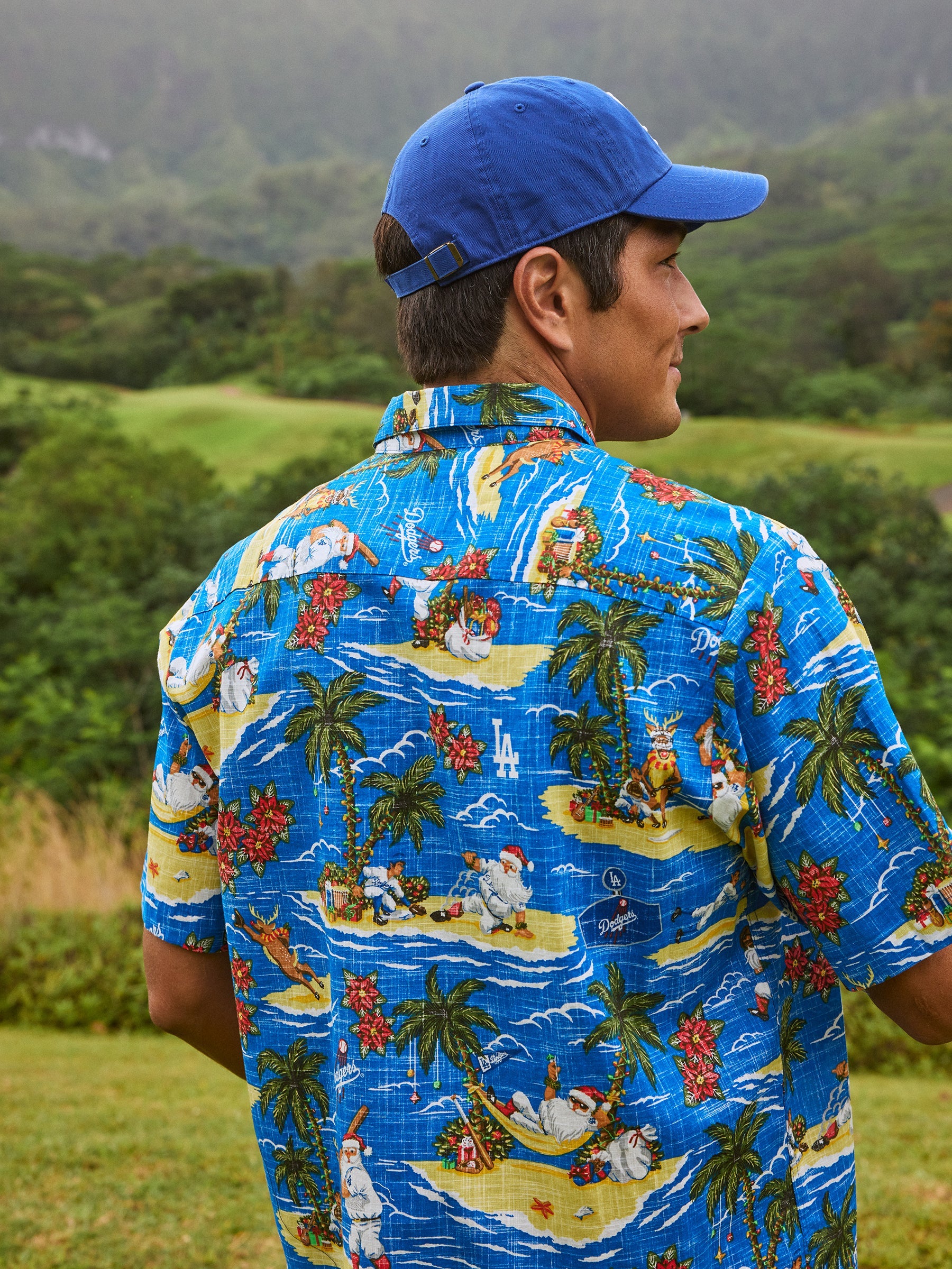 Reyn Spooner MLB Los Angeles Dodgers Christmas Button Front Short Sleeve Camp Shirt
