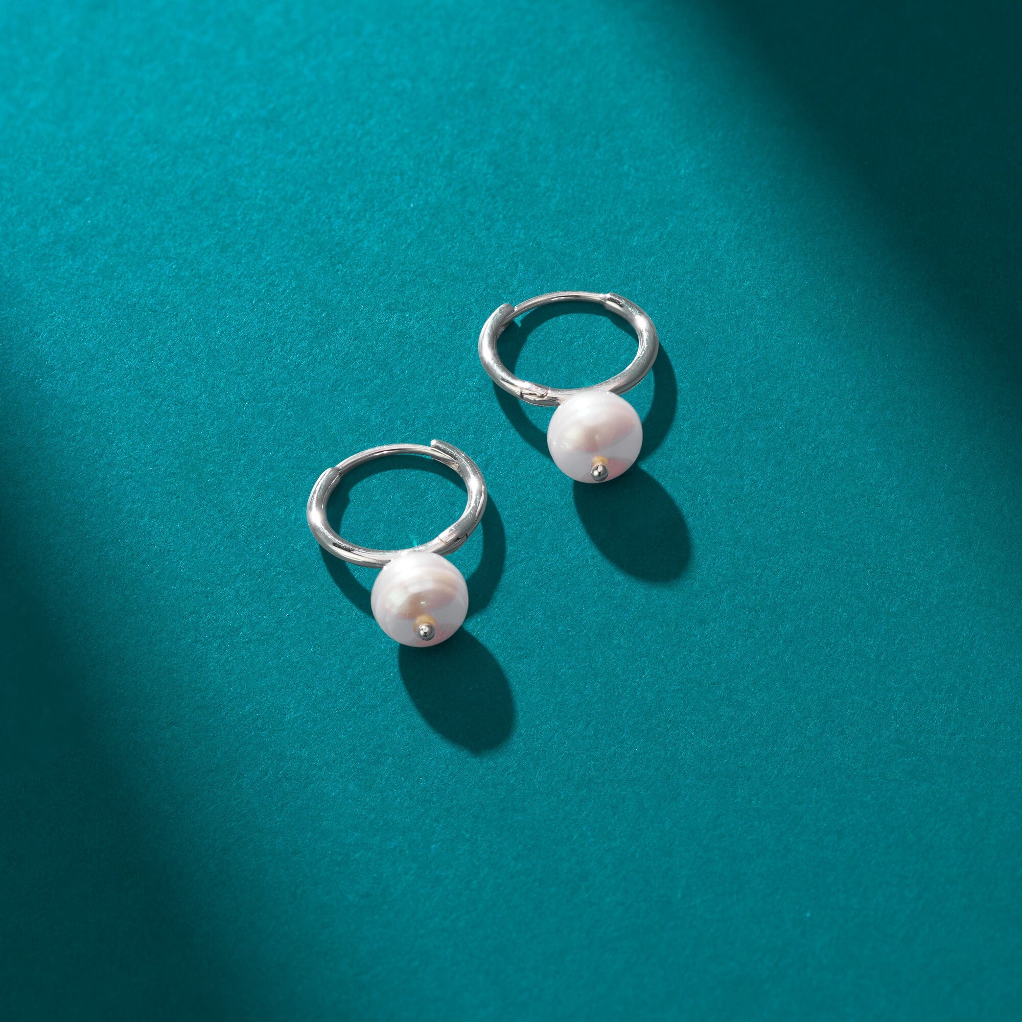 BOMA Moonlit Pearl Huggies