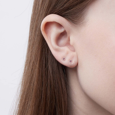 BOMA Aria Mini Round Studs - Garnet