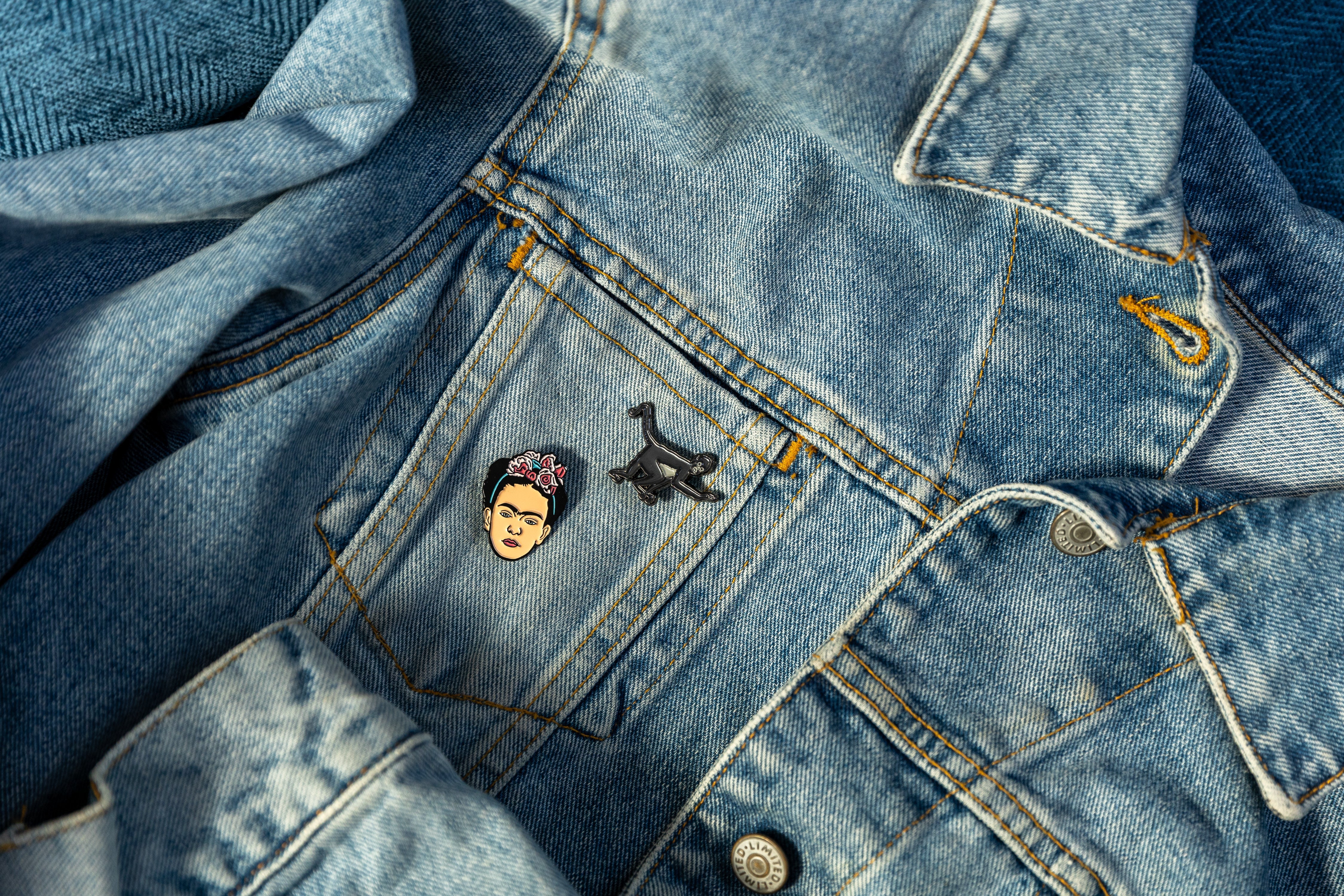 UPG Frida Kahlo & Monkey Enamel Pin Set
