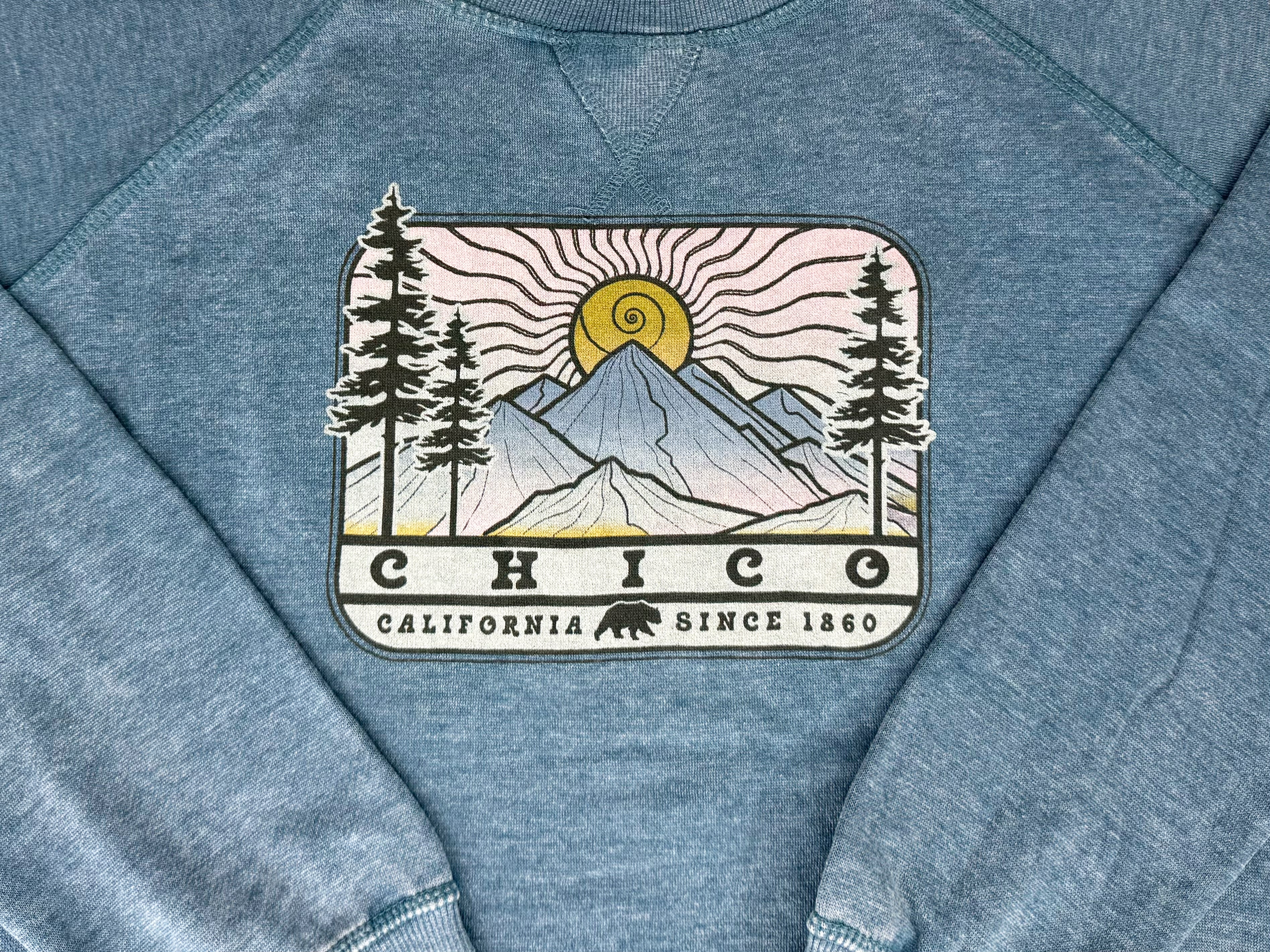 LAKESHIRTS Check up Mountain - Chico Sweatshirt