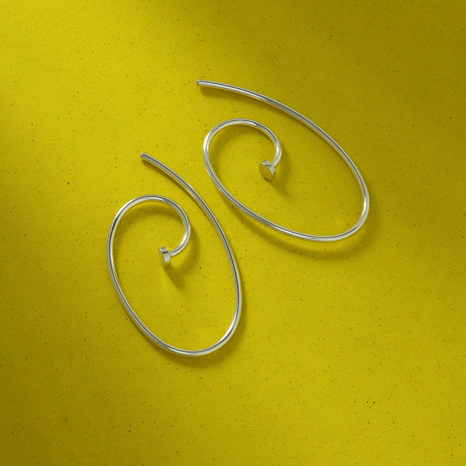 BOMA Minimalist Spiral Pull Through Hoops