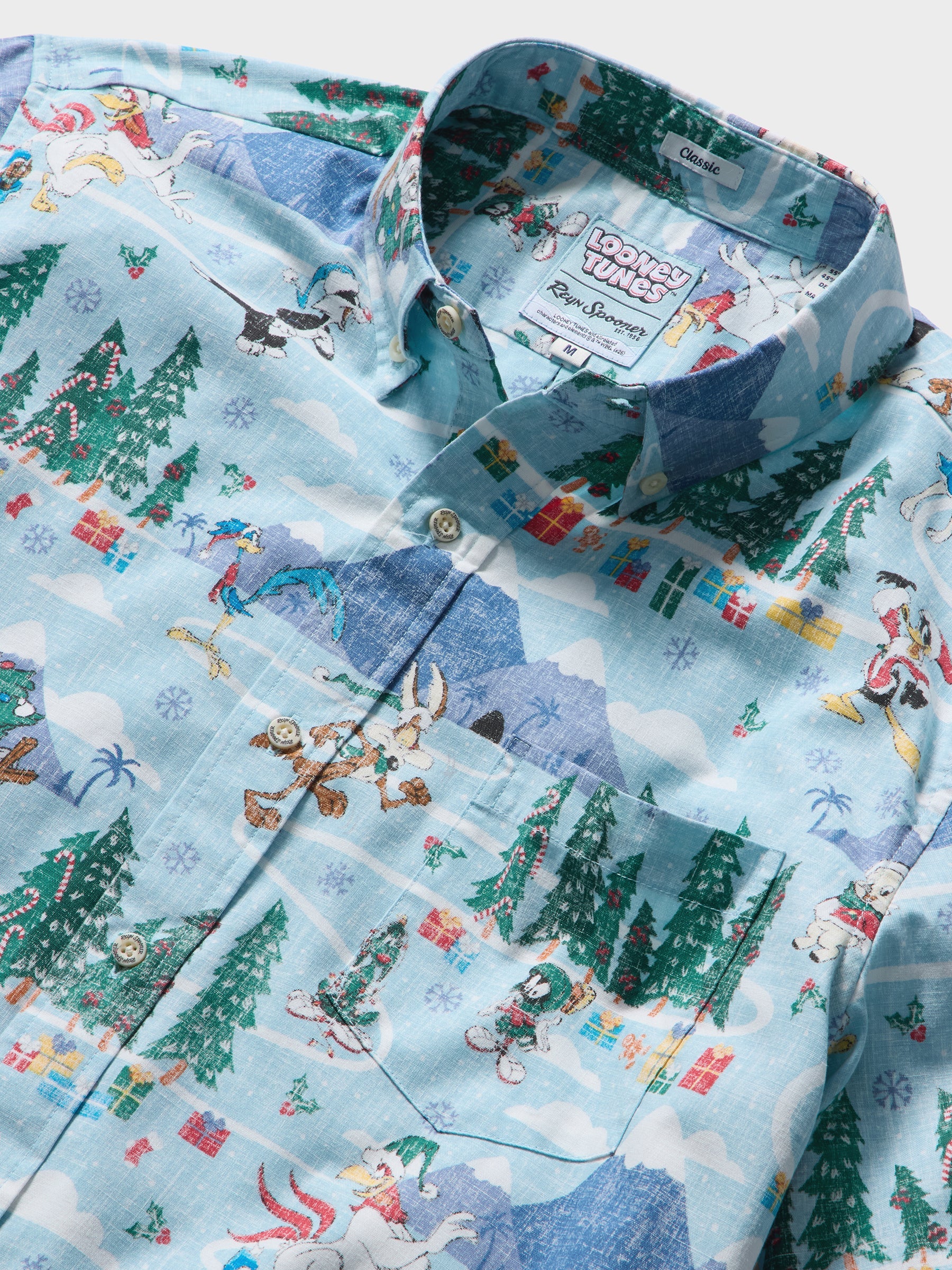 Reyn Spooner A Looney Tunes Christmas Button Front Short Sleeve Camp Shirt
