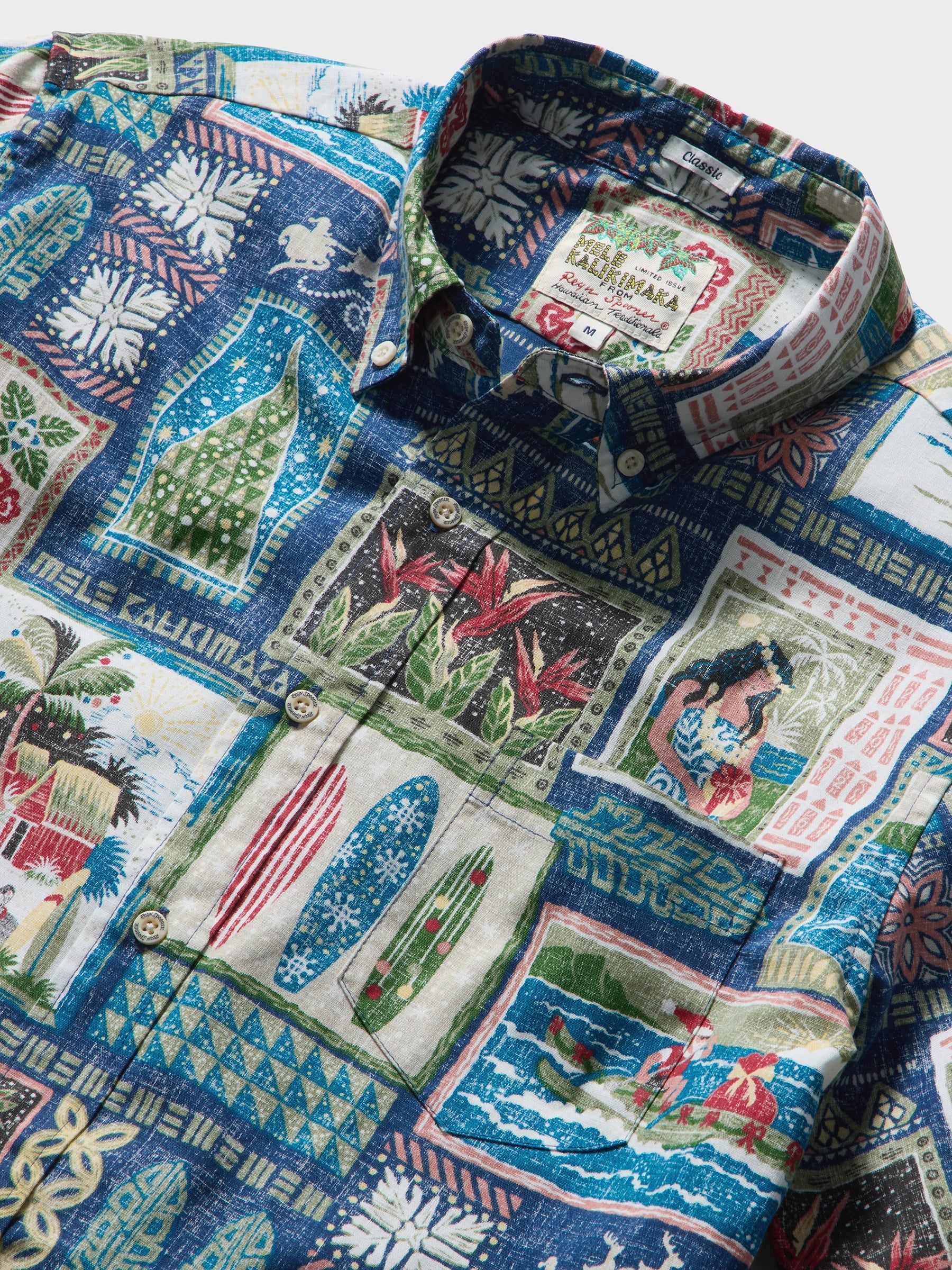 Reyn Spooner Hawaiian Christmas 2026 Button Front Short Sleeve Camp Shirt
