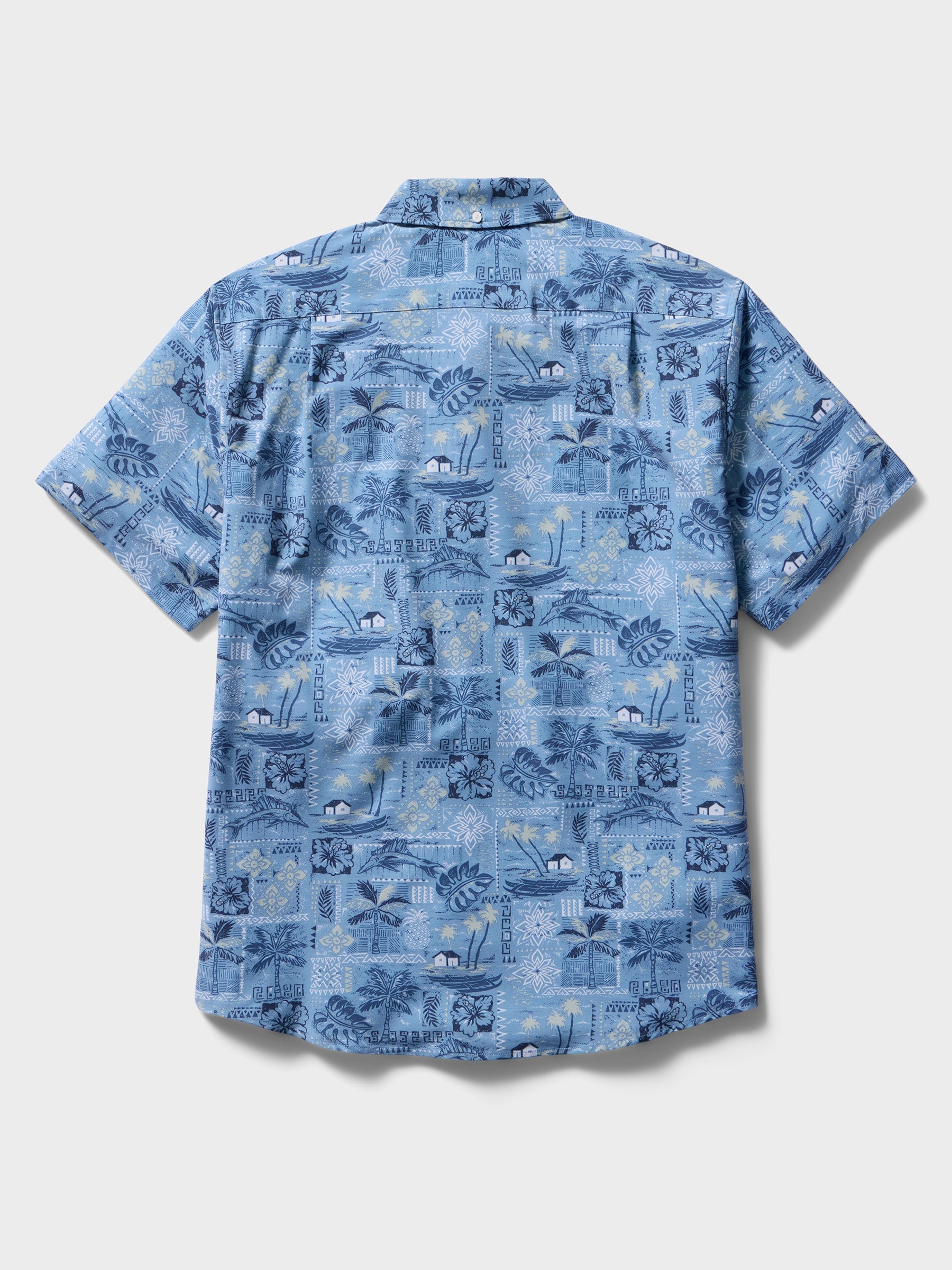 Reyn Spooner Tapa Montage Performance Button Front Short Sleeve Camp Shirt