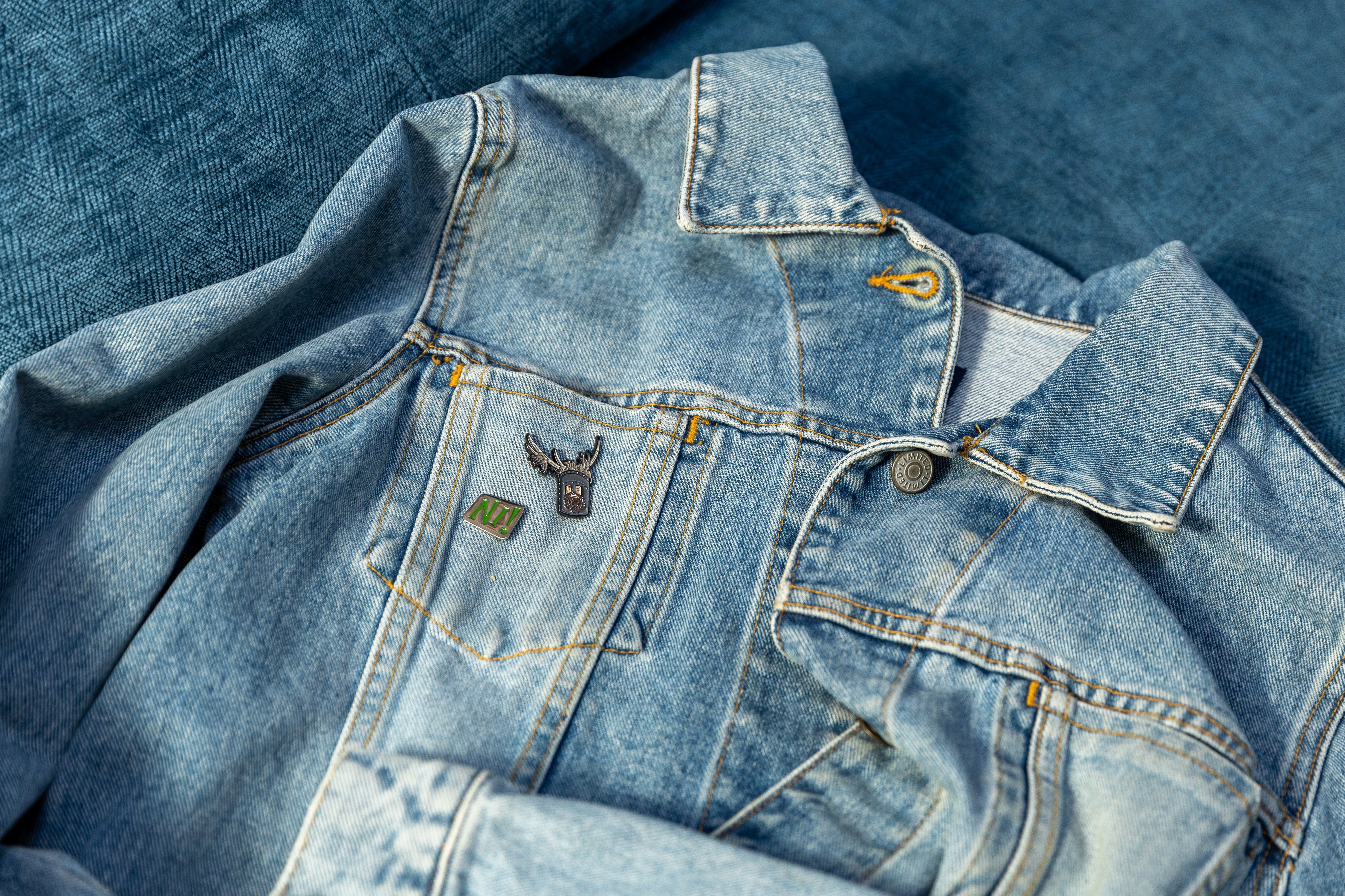 UPG Knight Who Says "Ni" Enamel Pin Set