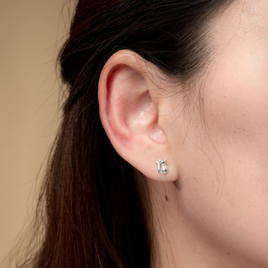 BOMA Minimal Cat Earring Studs