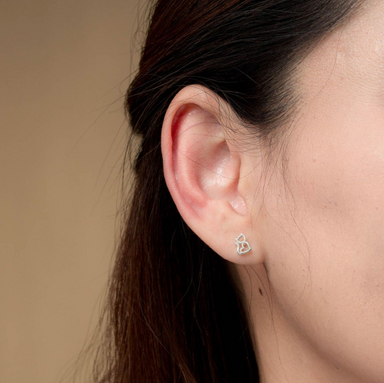 BOMA Heart-Shaped Cat Earring Studs