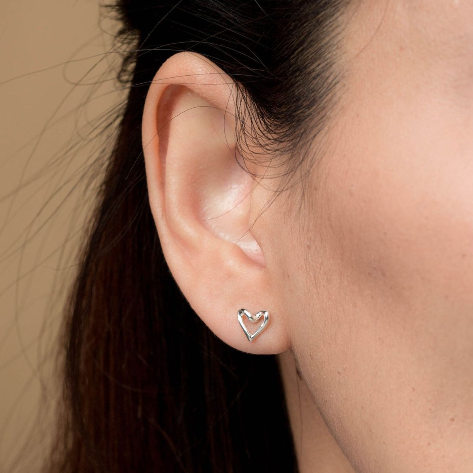 BOMA Infinite Loop Heart Studs