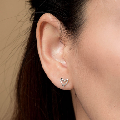 BOMA Infinite Loop Heart Studs