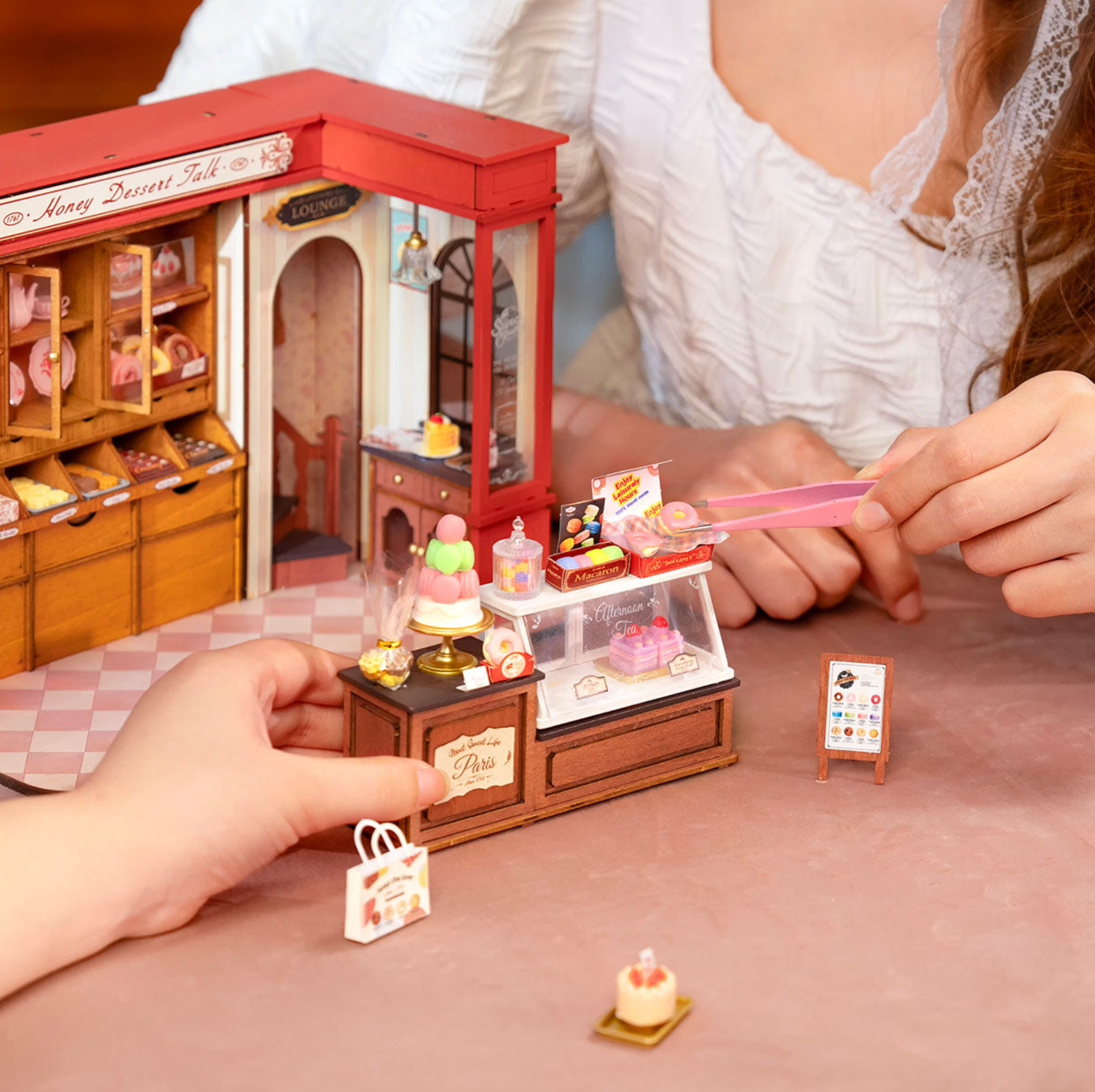 ROBOTIME Honey Dessert Talk DIY Miniature House
