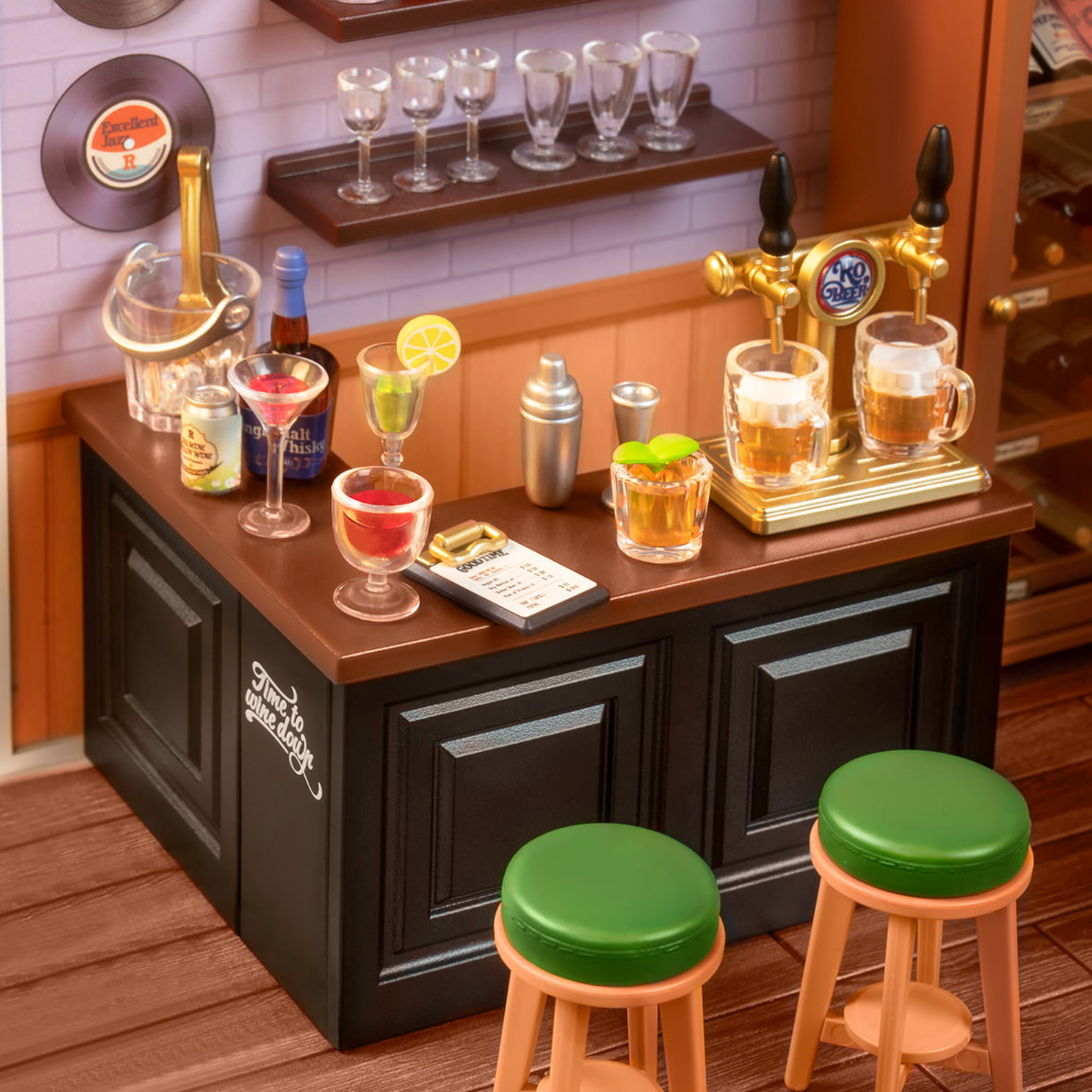 ROBOTIME Leisurely Cheers Bar DIY Miniature House - Super Creator