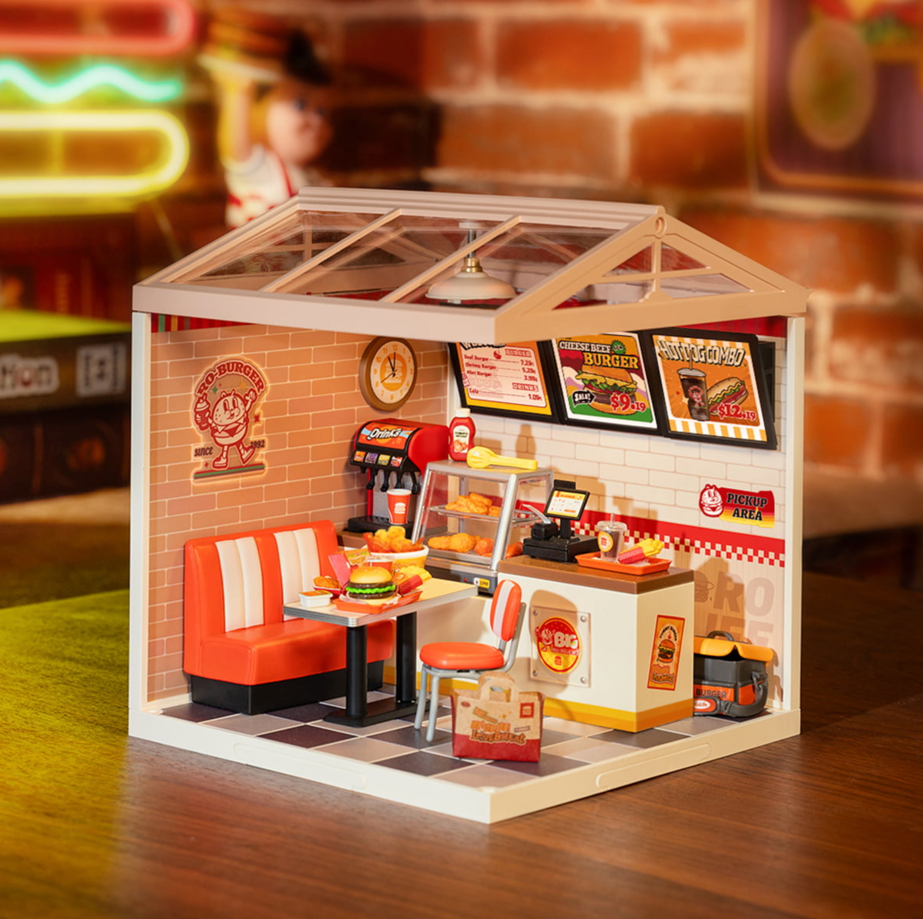 ROBOTIME Yum Yum Burgers DIY Miniature House - Super Creator