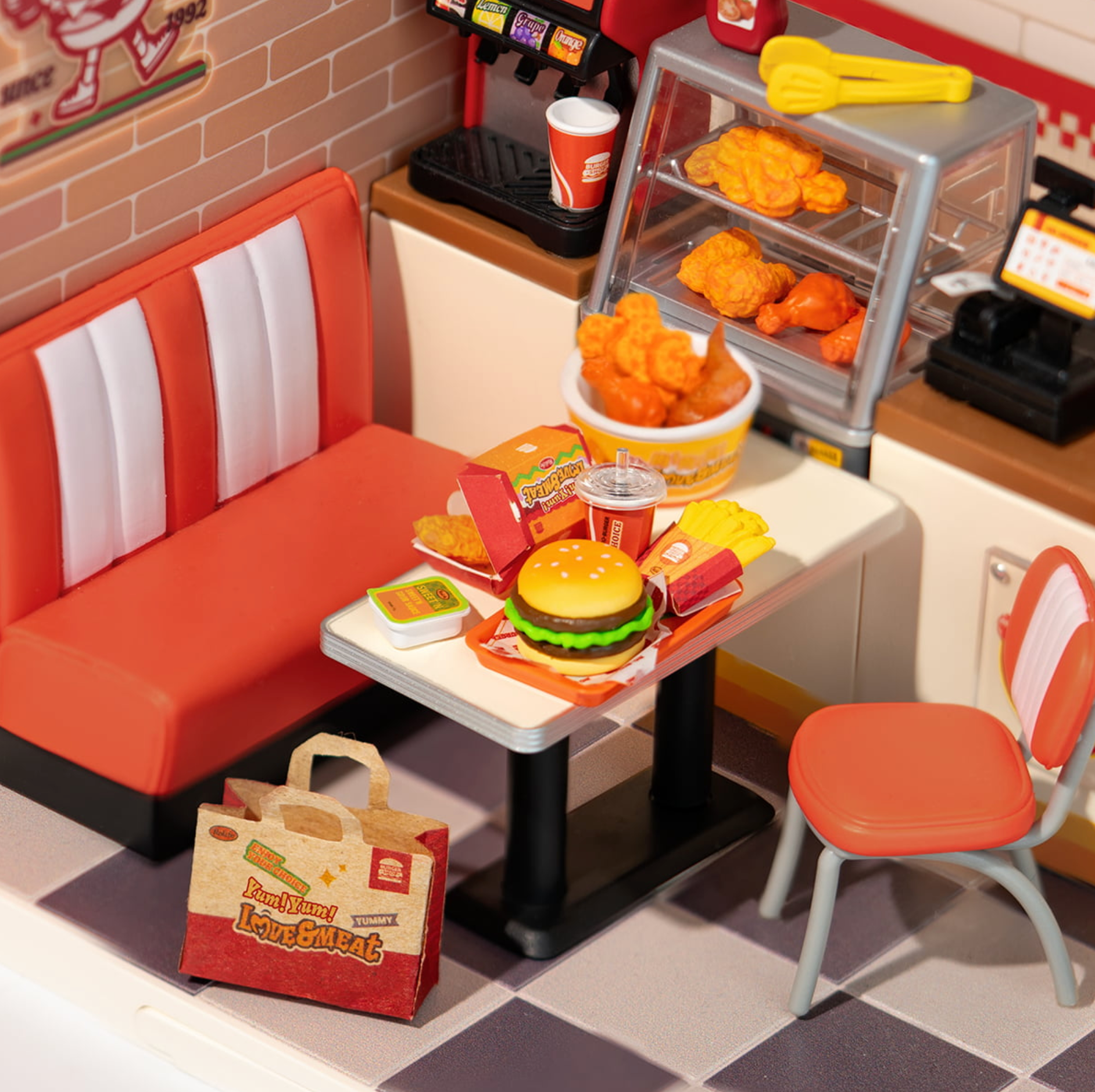 ROBOTIME Yum Yum Burgers DIY Miniature House - Super Creator