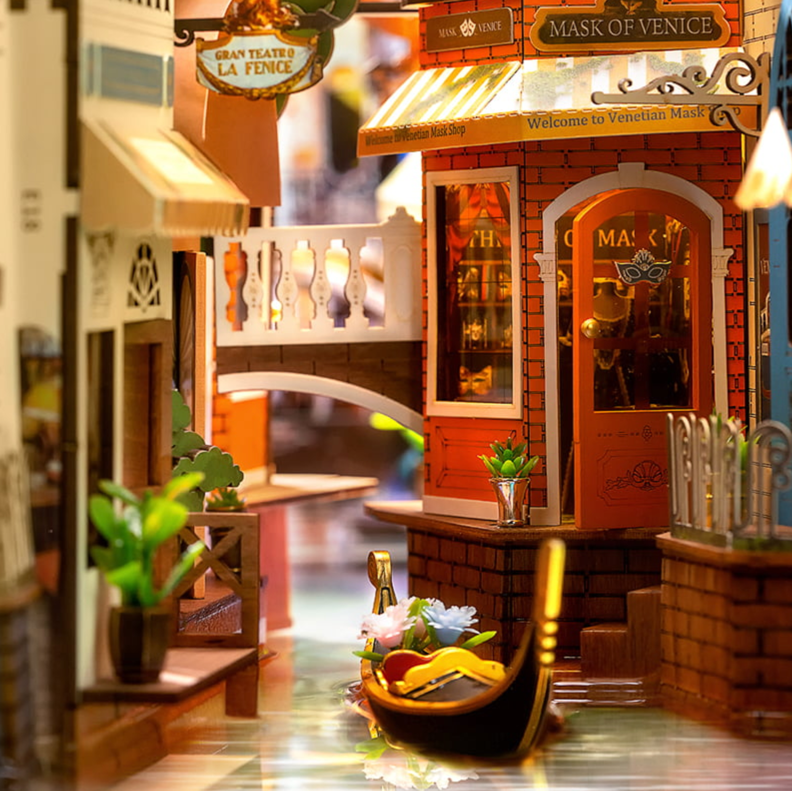 ROBOTIME Romantic Venice DIY Book Nook Shelf Insert Kit