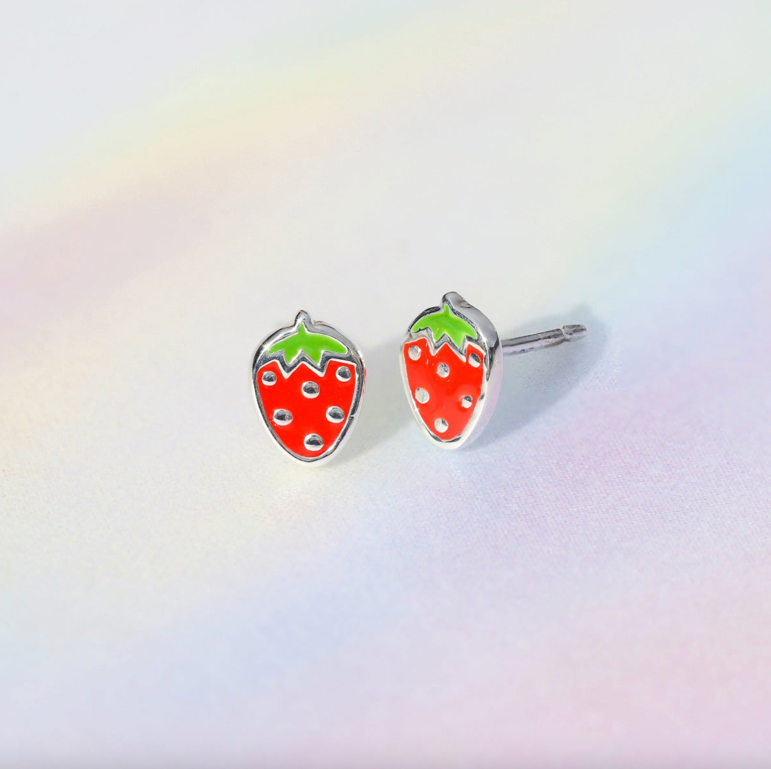 BOMA Strawberry Studs