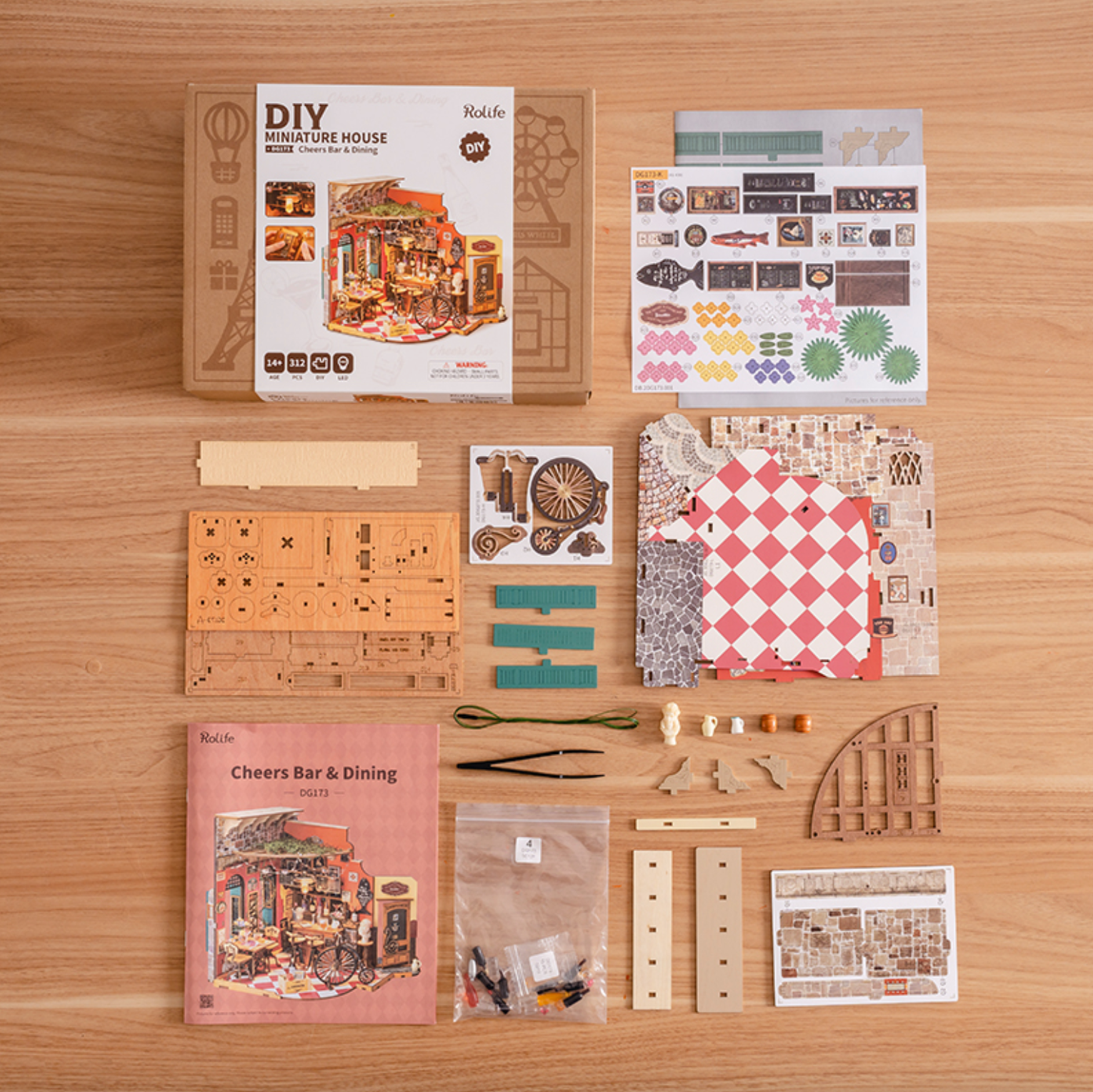 ROBOTIME Rolife DIY Miniature House - Cheers Bar