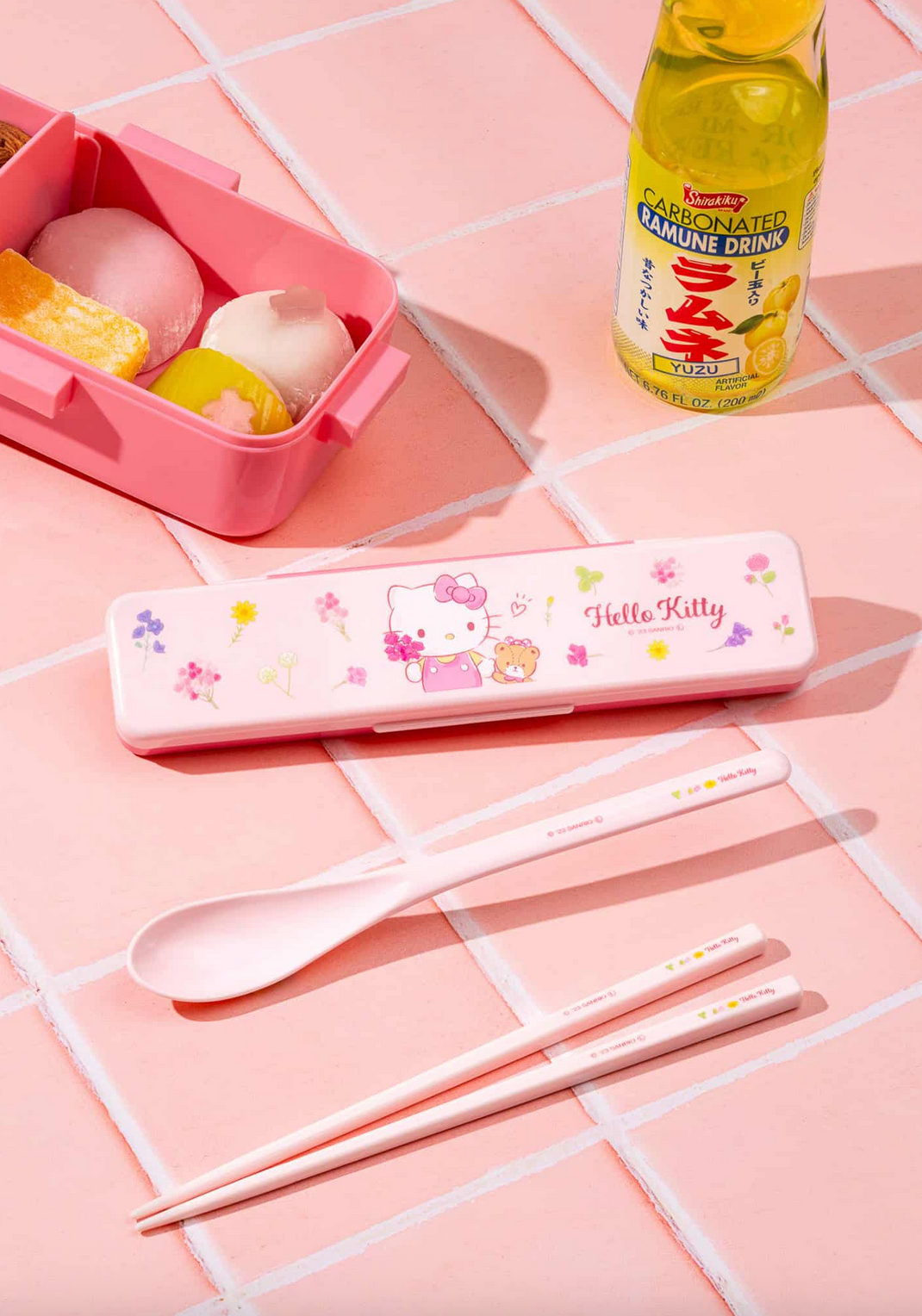 Hello Kitty Chopstick and Spoon with case - Floral Wreath