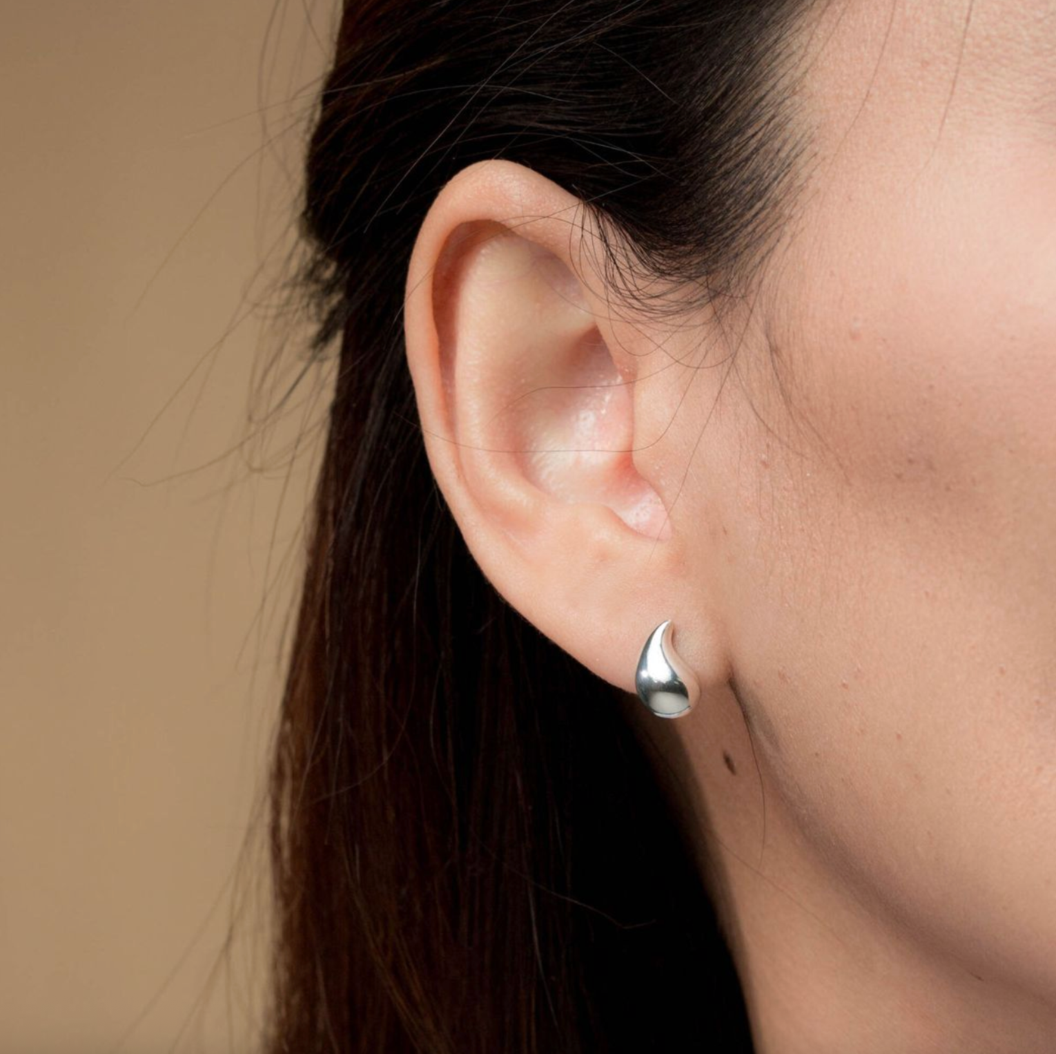 BOMA Water Droplet Studs