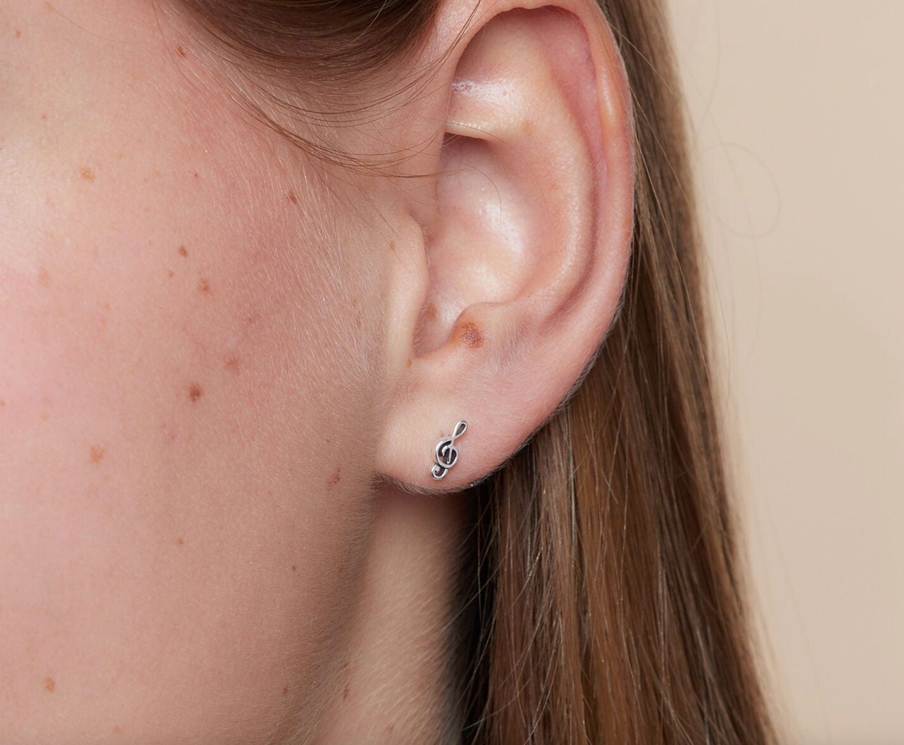 BOMA Treble Clef Music Note Studs