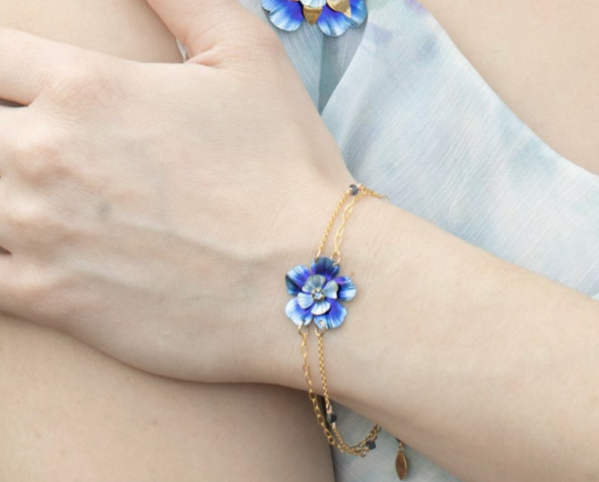 Holly Yashi Blissful Bloom Double Strand Bracelet - Bonnie Blue