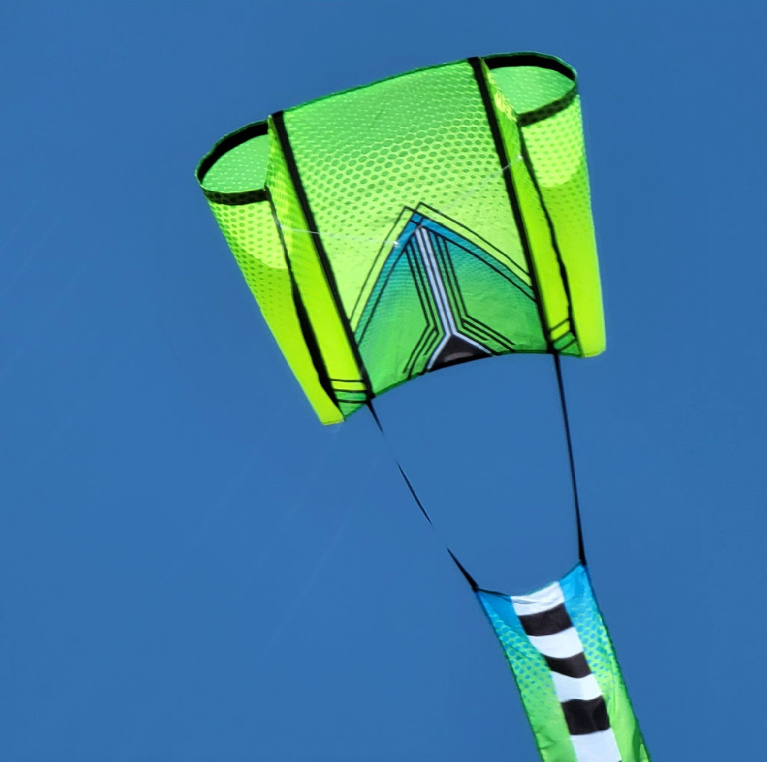 Kool Lime Aero Tech Power Sled 10 Kite