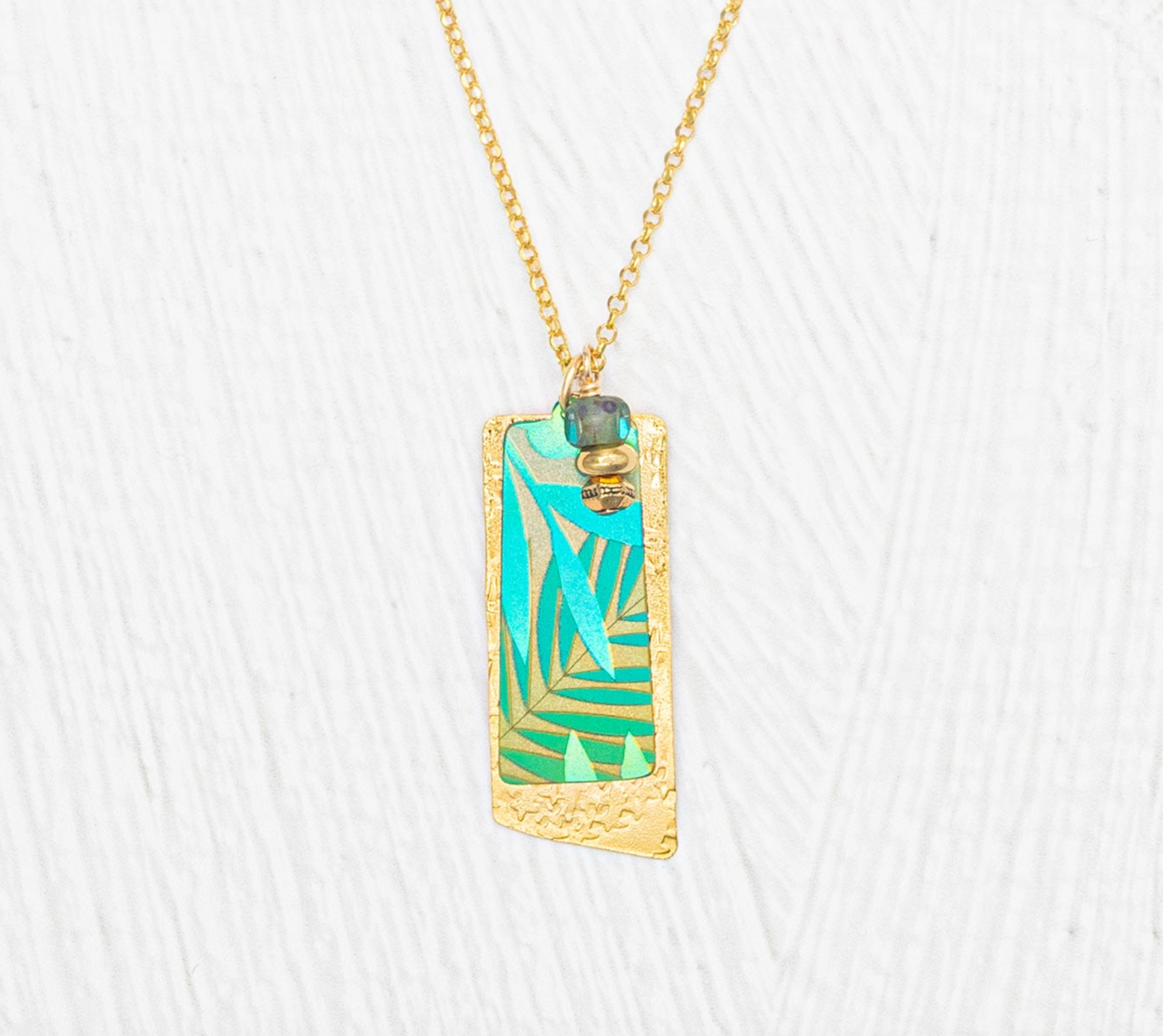 Holly Yashi Davy Pendant Necklace - Tropic Green