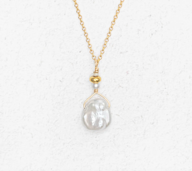 Holly Yashi Delicate Margo Pendant - Cream and Gold