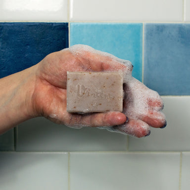 UPG Van Gogh's Sunflower Soap - For The Tortured Artist Who Enjoys Fluffy Bubbles