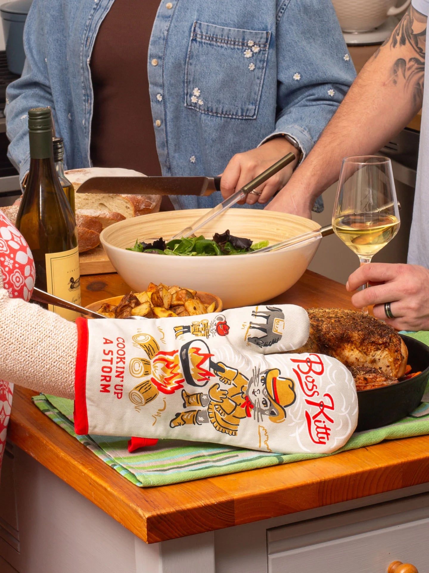 BLUQ Boss Kitty Oven Mitt