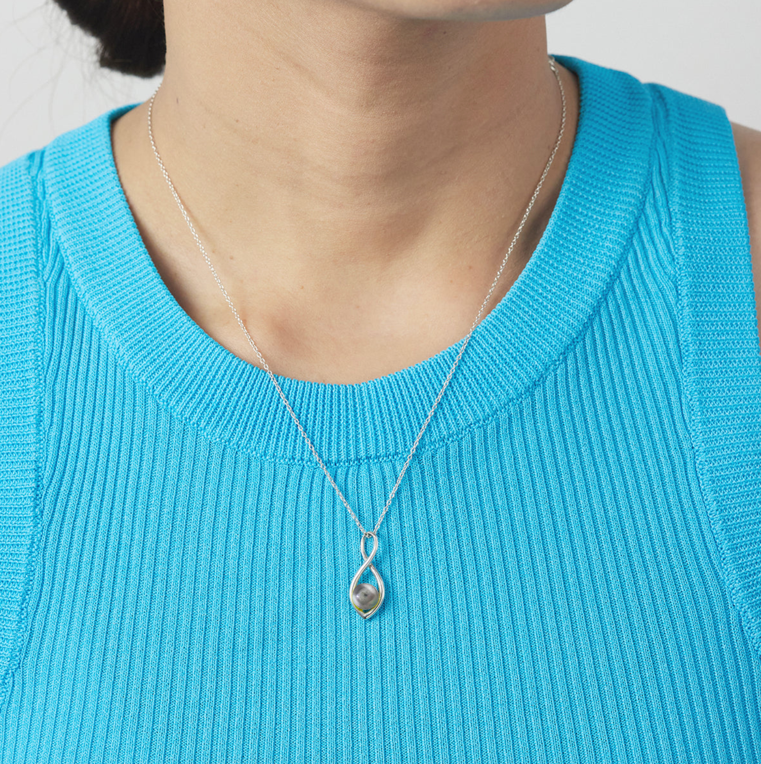 BOMA Twisting Pearl Necklace - Grey