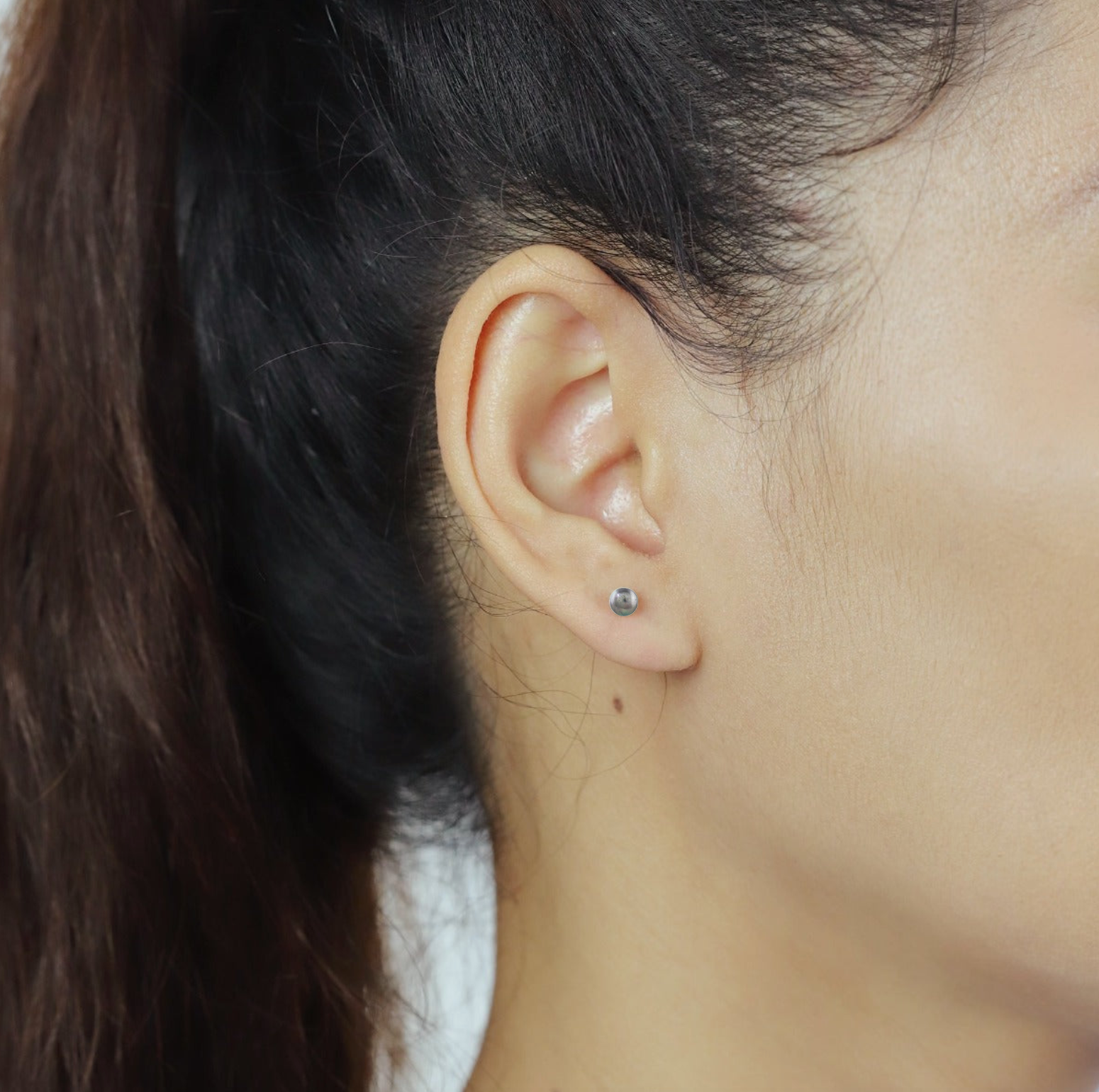 Boma Grey Pearl Stud Earrings