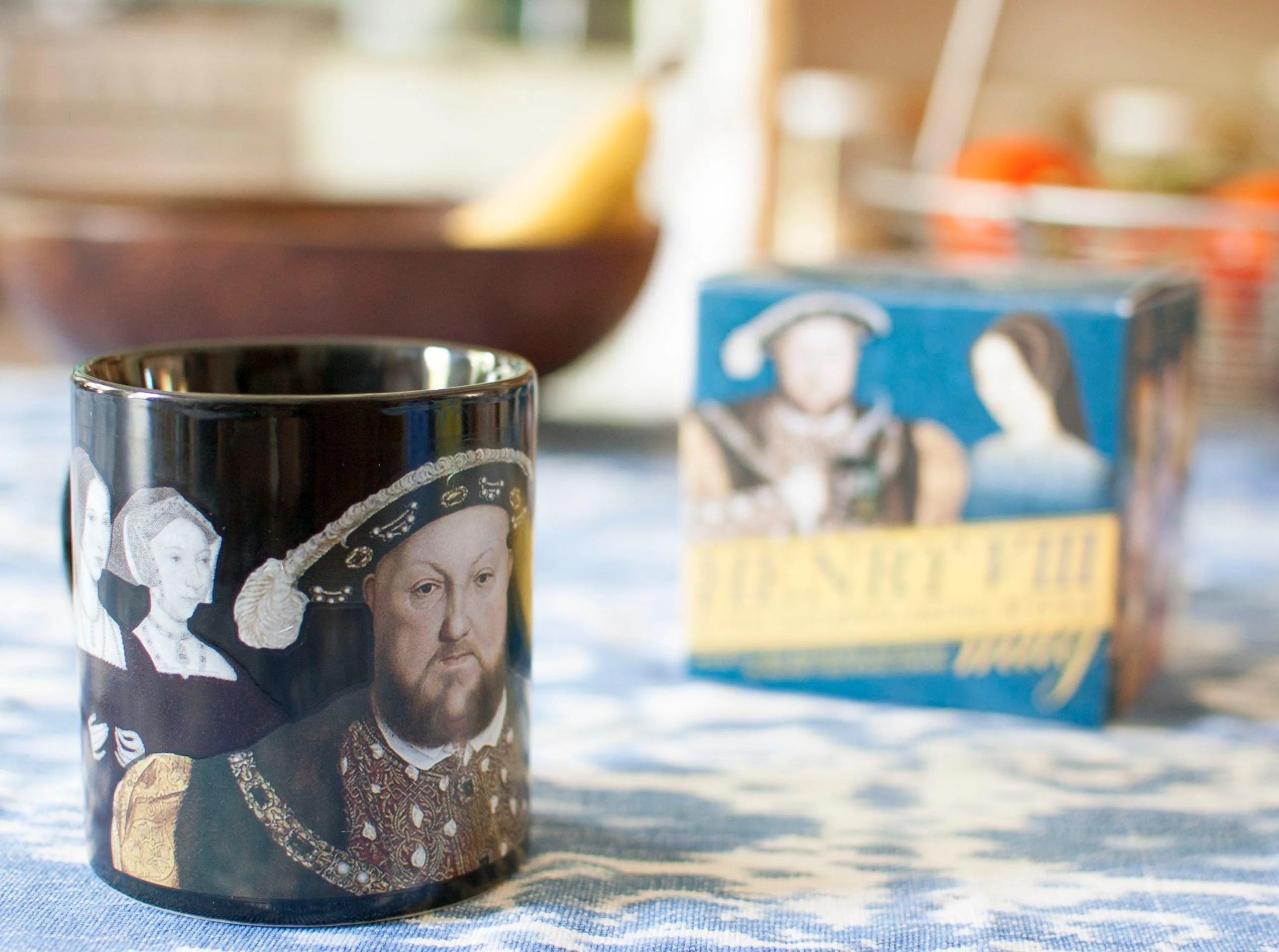 UPG Henry VIII & His Disappearing Wives Heat Transforming Mug