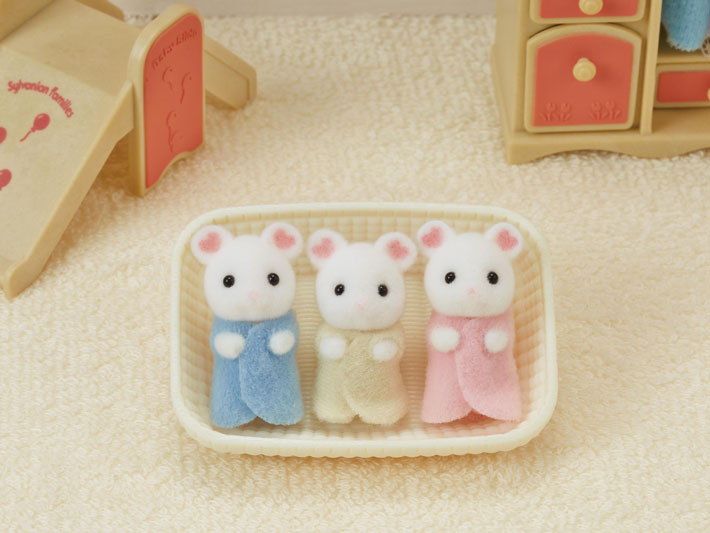 Calico Critters Marshmallow Mouse Triplets    